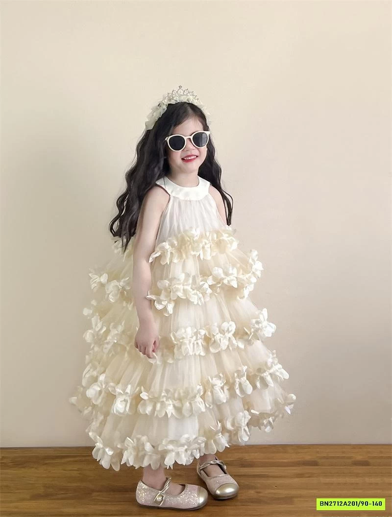 ĐẦM HOA VOAN CỔ YẾM 3D