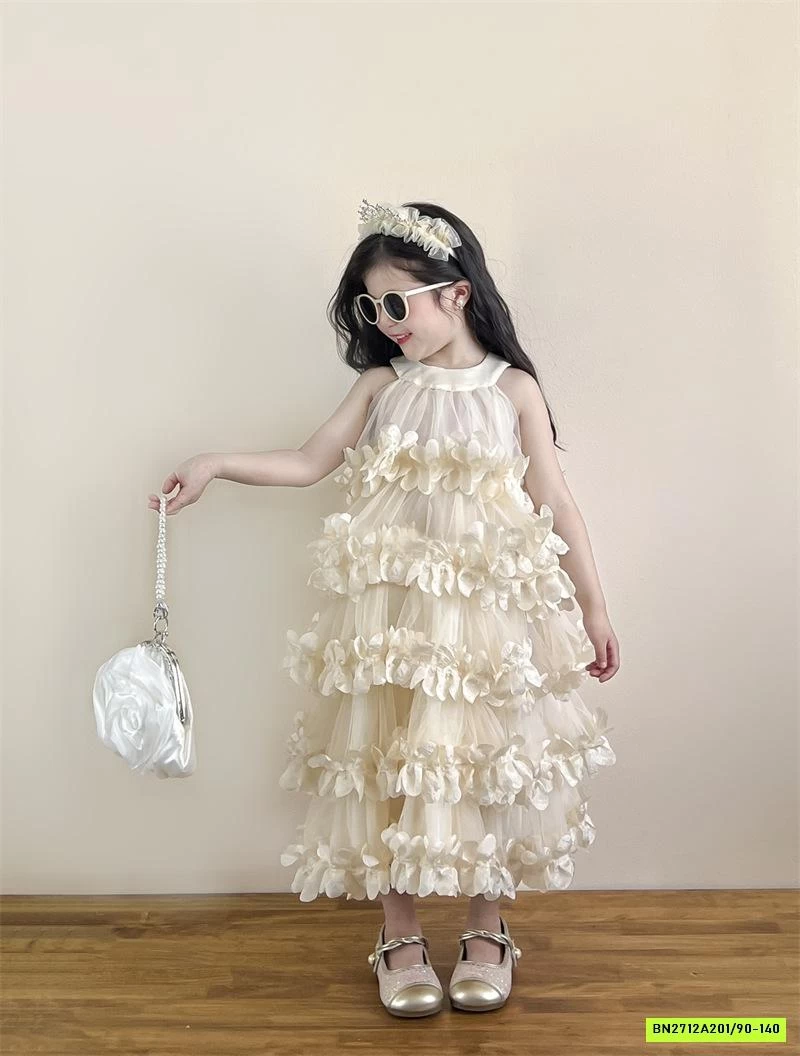 ĐẦM HOA VOAN CỔ YẾM 3D