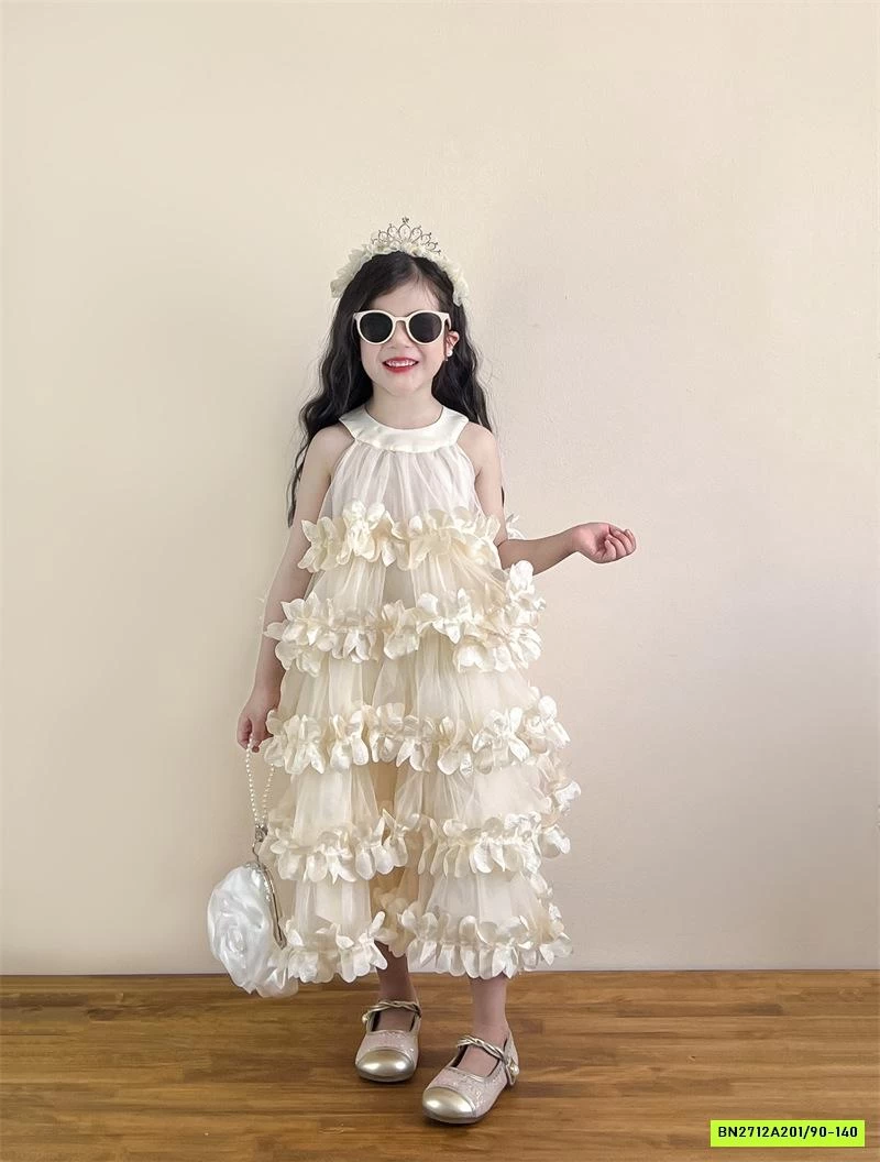 ĐẦM HOA VOAN CỔ YẾM 3D