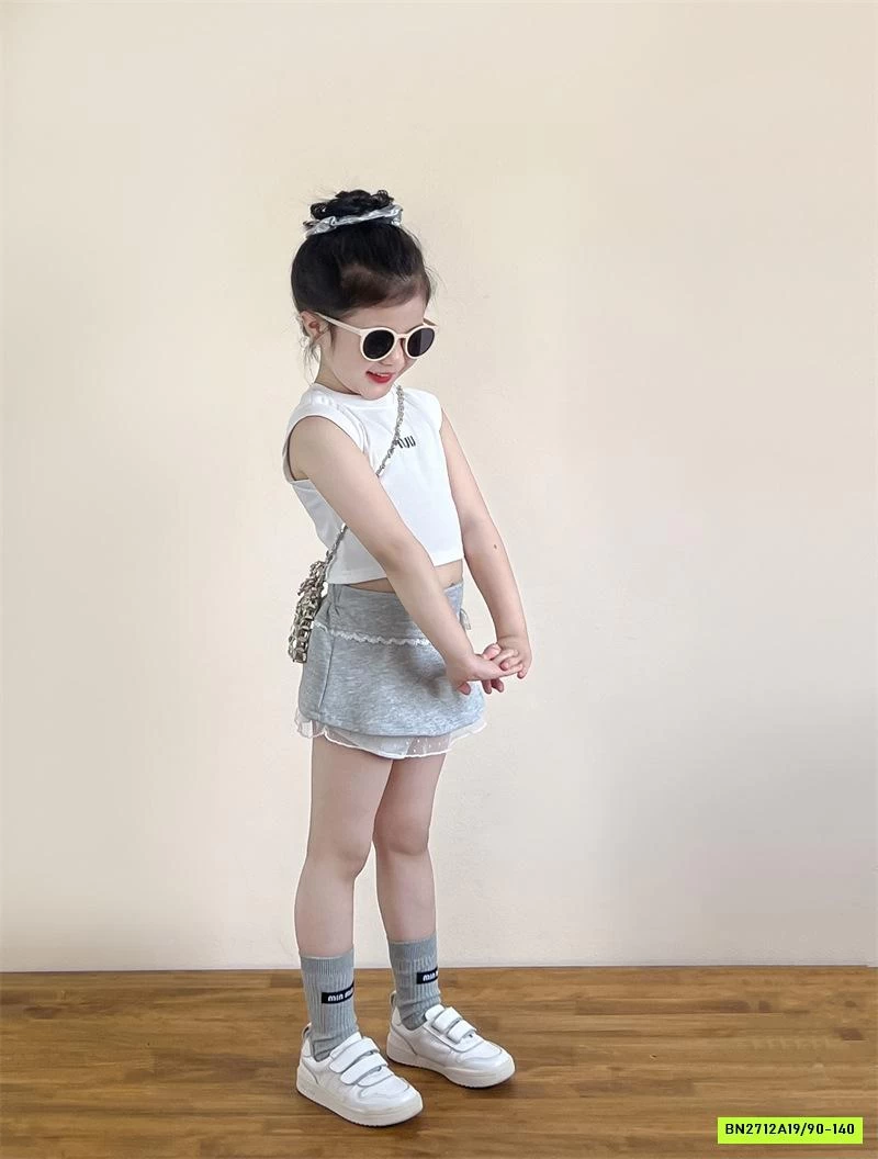 SETS CROPTOP MIU MIX QUẦN VÁY XÁM