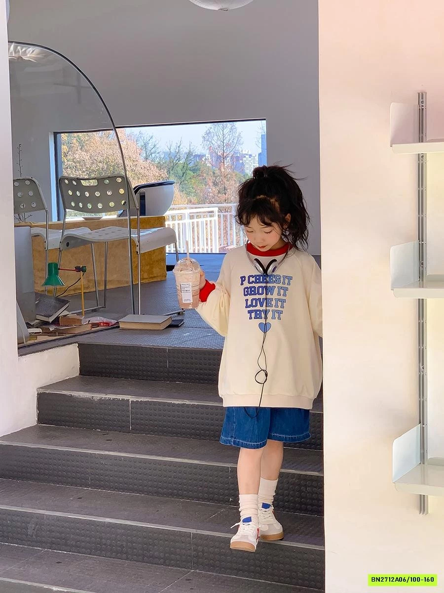 ÁO NỈ DA CÁ IN CHỮ VIỀN CỔ TCKIDS