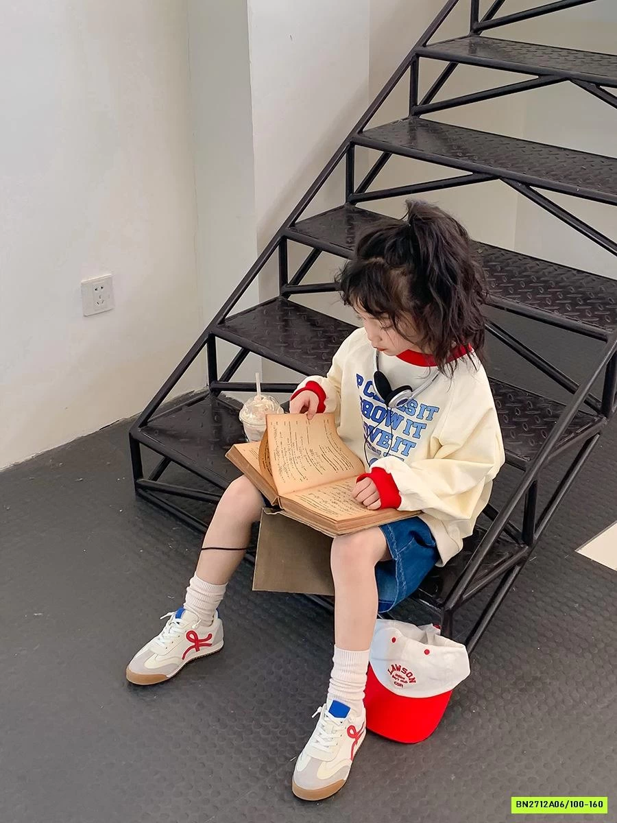 ÁO NỈ DA CÁ IN CHỮ VIỀN CỔ TCKIDS