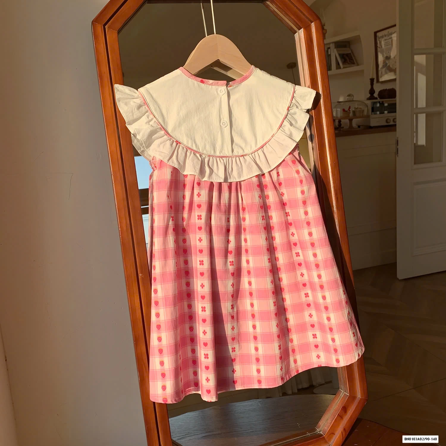 ĐẦM CARO CỔ THÊU HOA