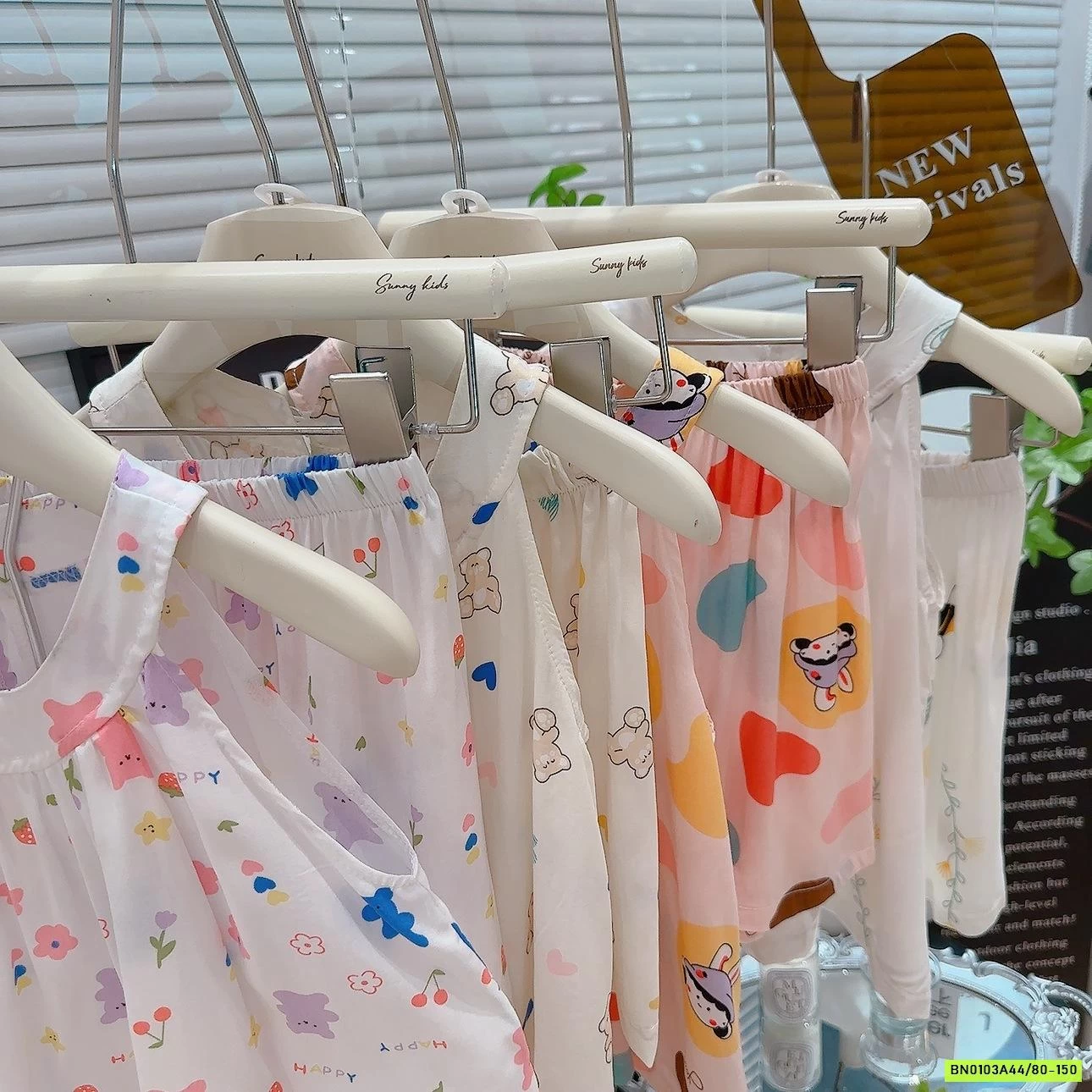 BỘ LANH CỔ YẾM CHO BÉ