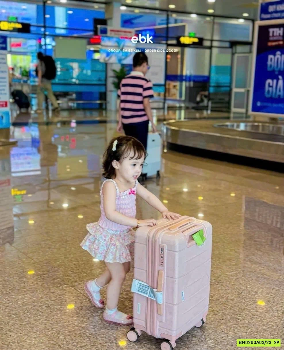 GIÀY THƠM TRÁI TIM HỒNG