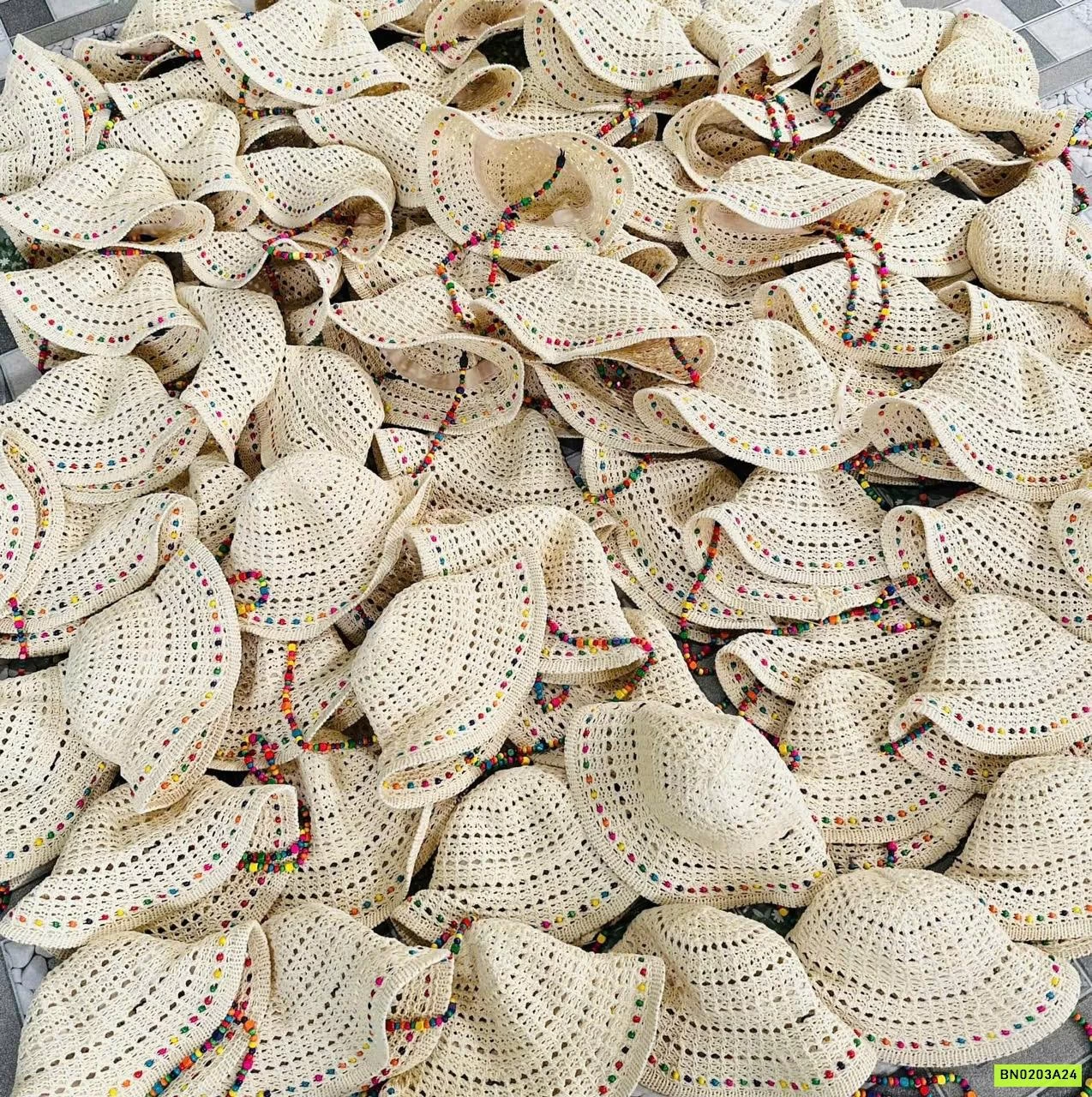 MŨ CÓI QUAI SẮC MÀU