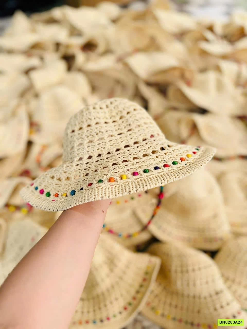 MŨ CÓI QUAI SẮC MÀU