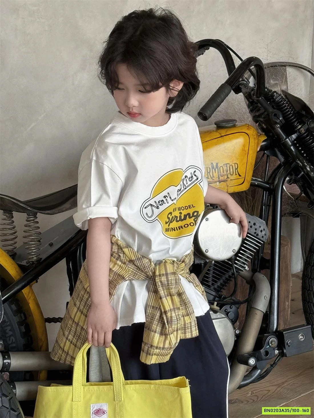 ÁO THUN CHỮ SPRING