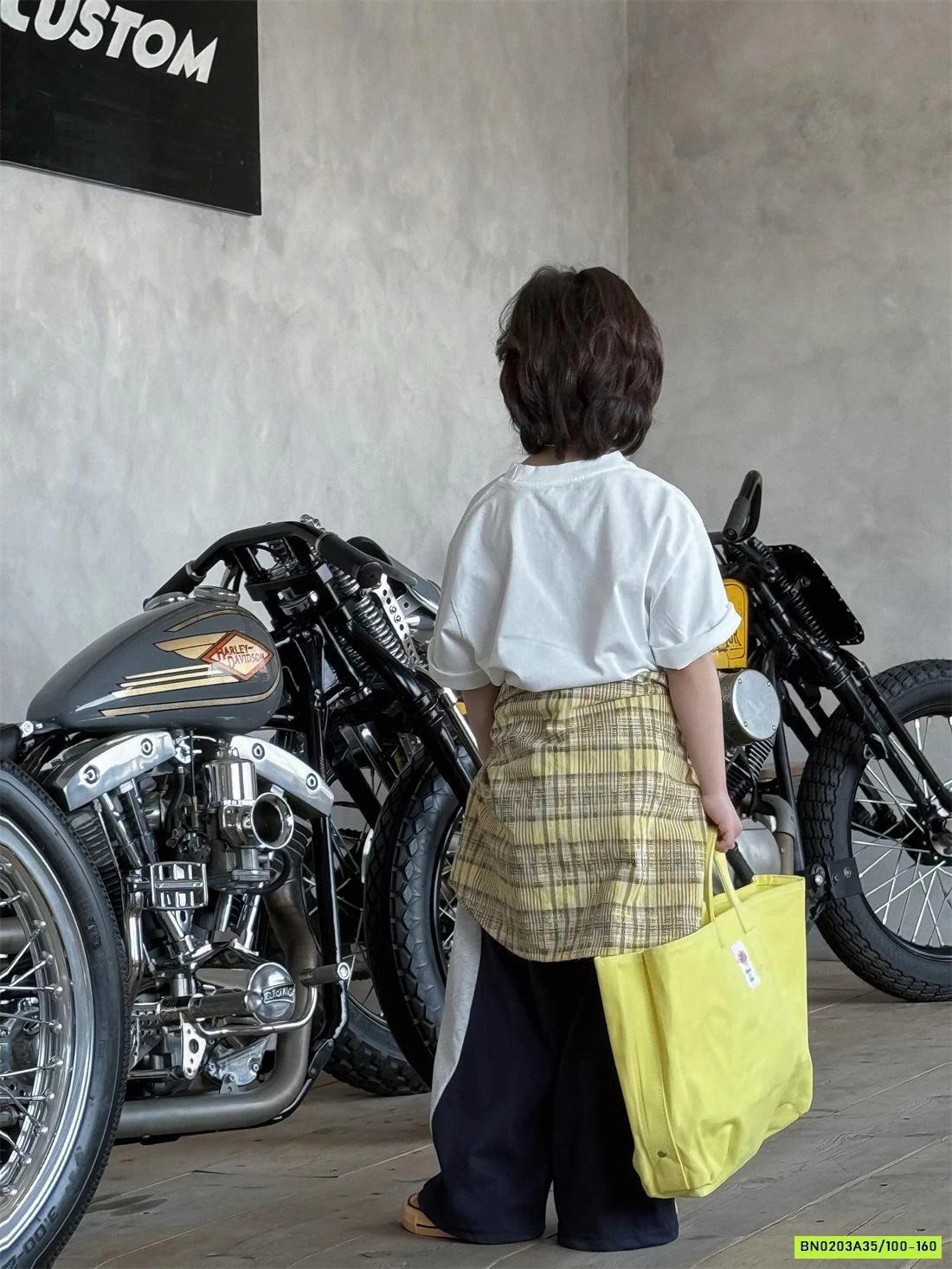 ÁO THUN CHỮ SPRING