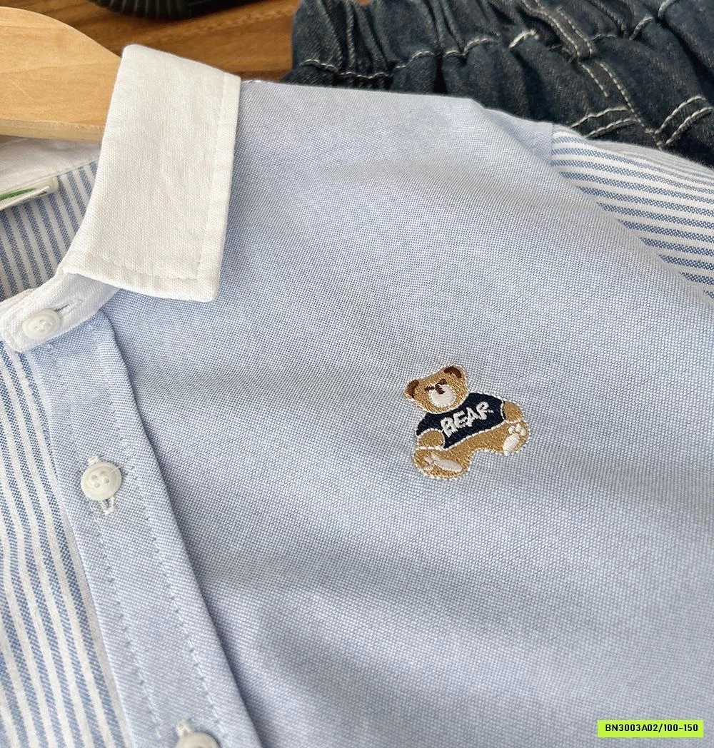 SƠ MI DÀI TAY CỔ ĐỨC THÊU GẤU KACADY