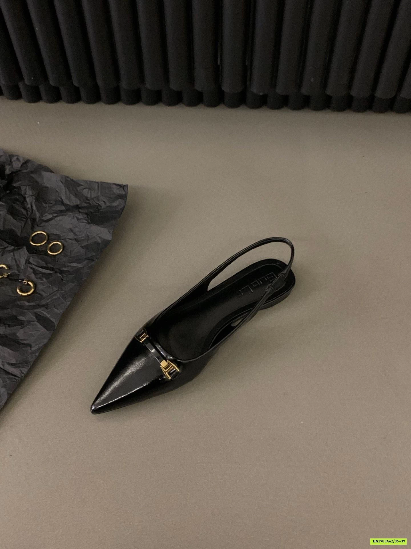 GIÀY BỆT MŨI NHỌN HỞ GÓT TONE ĐEN