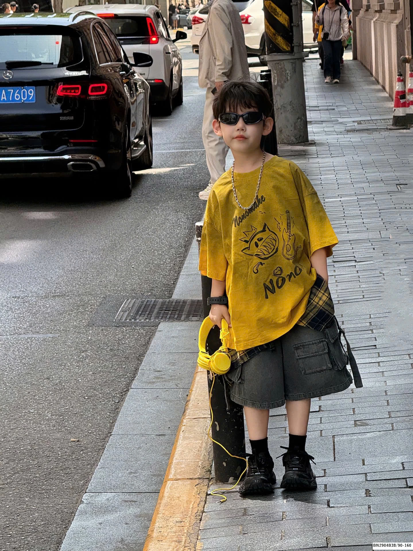 ÁO THUN LOANG VÀNG MONSTER