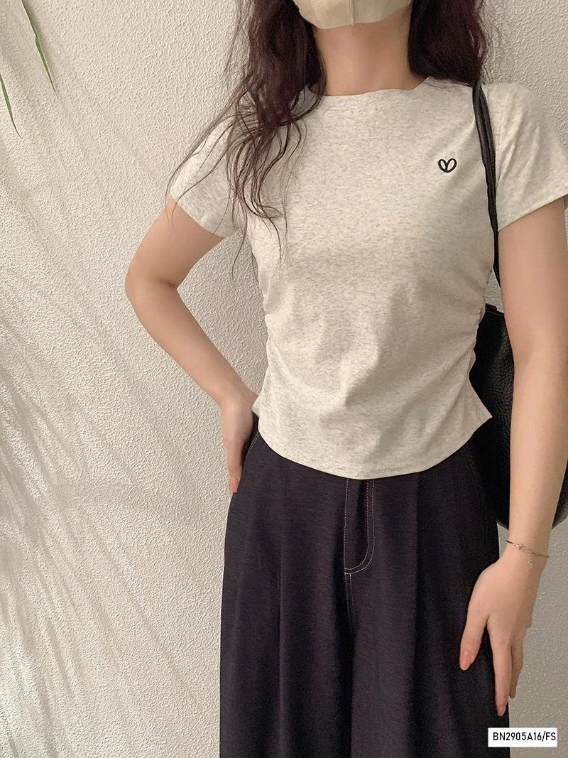 ÁO THUN RÚT EO THÊU TRÁI TIM