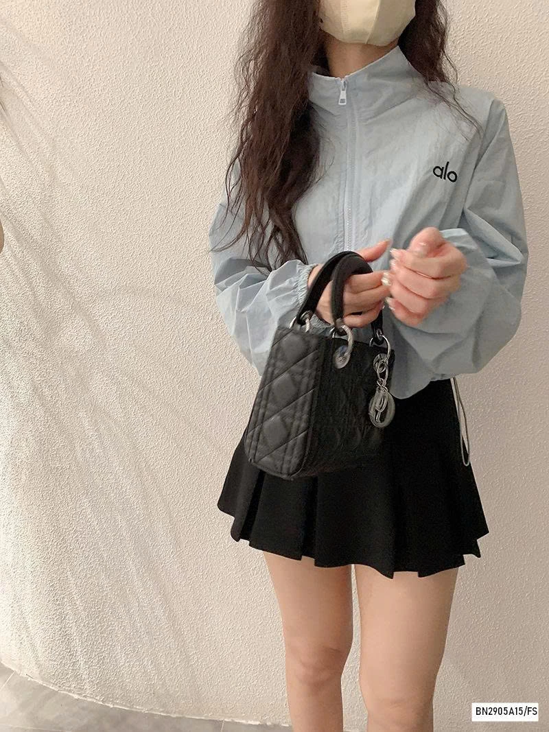 KHOAC GIÓ CHỐNG NẮNG ALO