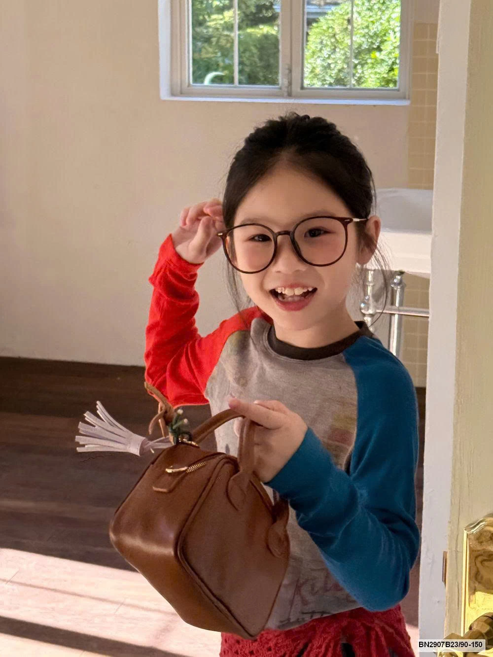 ÁO  THUN KITTY PHỐI MÀU XANH ĐỎ