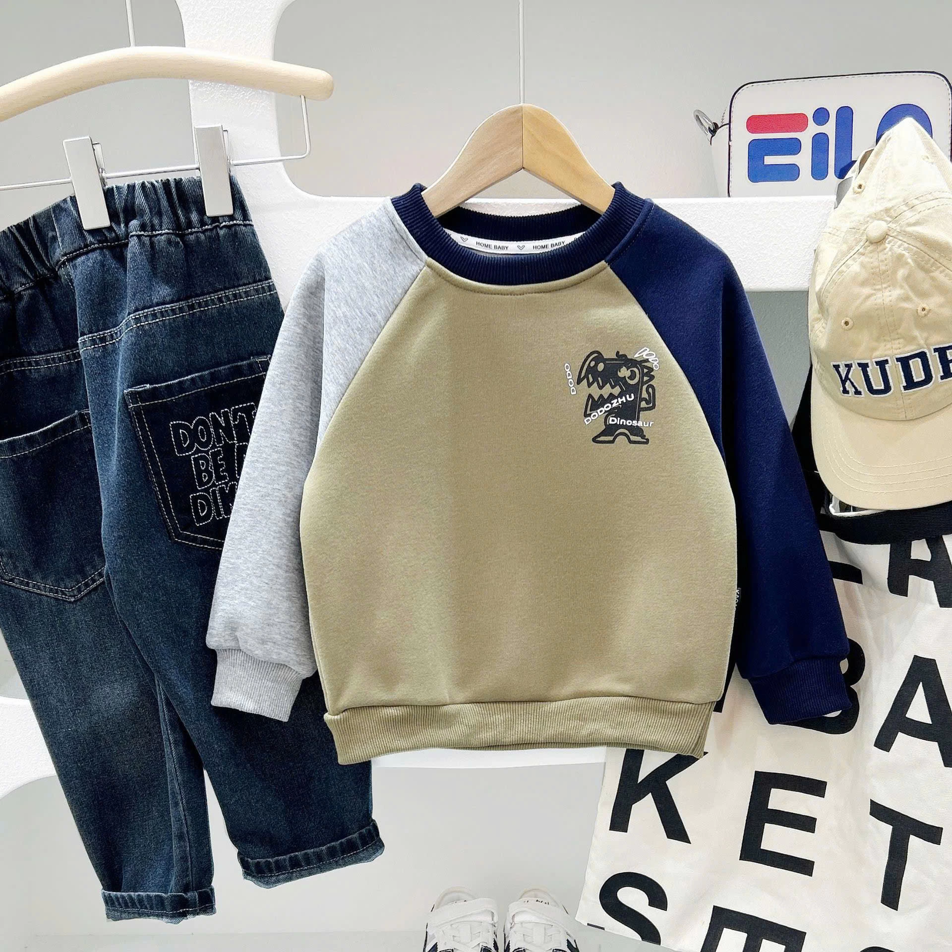 ÁO NỈ PHỐI MÀU KACADY BT