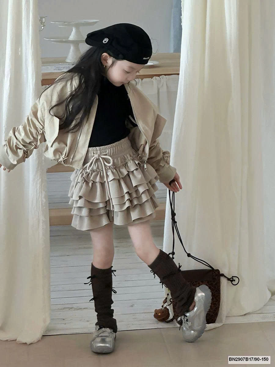 SÉT ÁO KHOÁC MIX CHÂN VÁY TẦNG BÈO MÀU KAKI