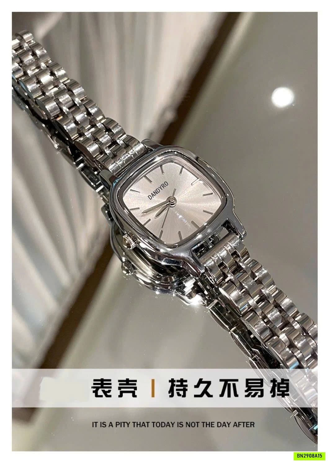 ĐỒNG HỒ NỮ MẶT VUÔNG NHỎ XINH