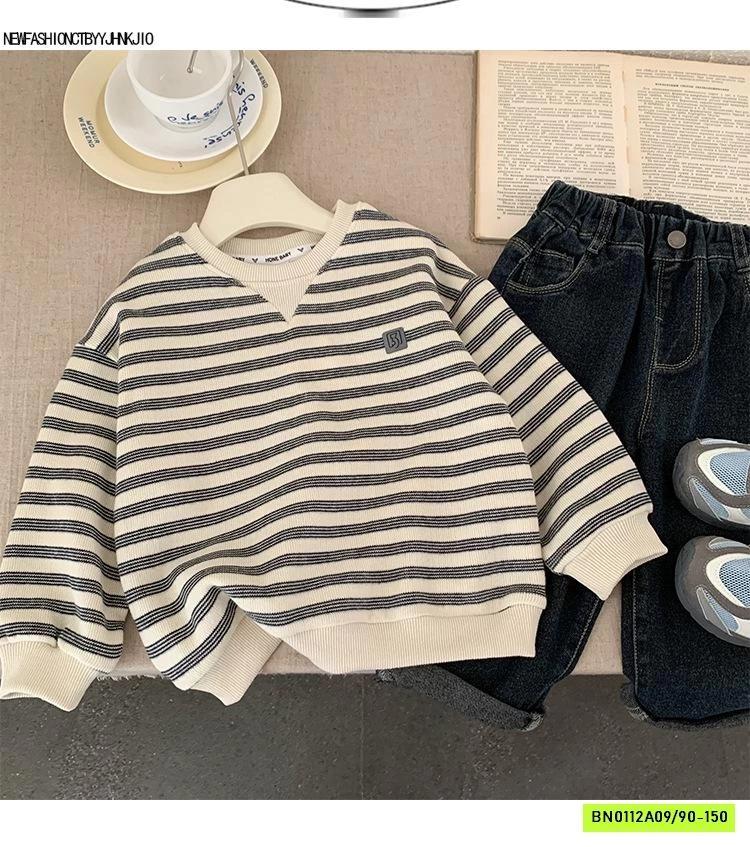 ÁO NỈ KẺ VIỀN CỔ