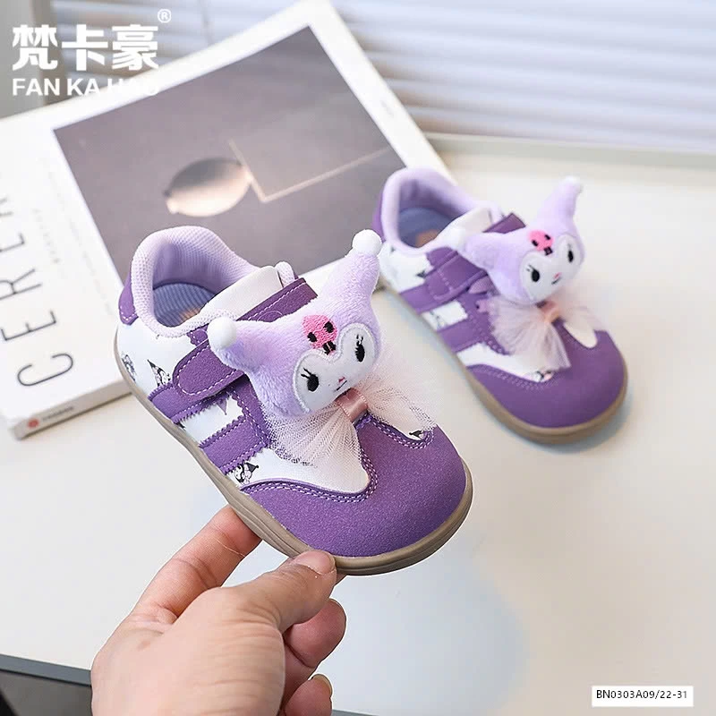 GIÀY THỂ THAO GẮN KUROMI