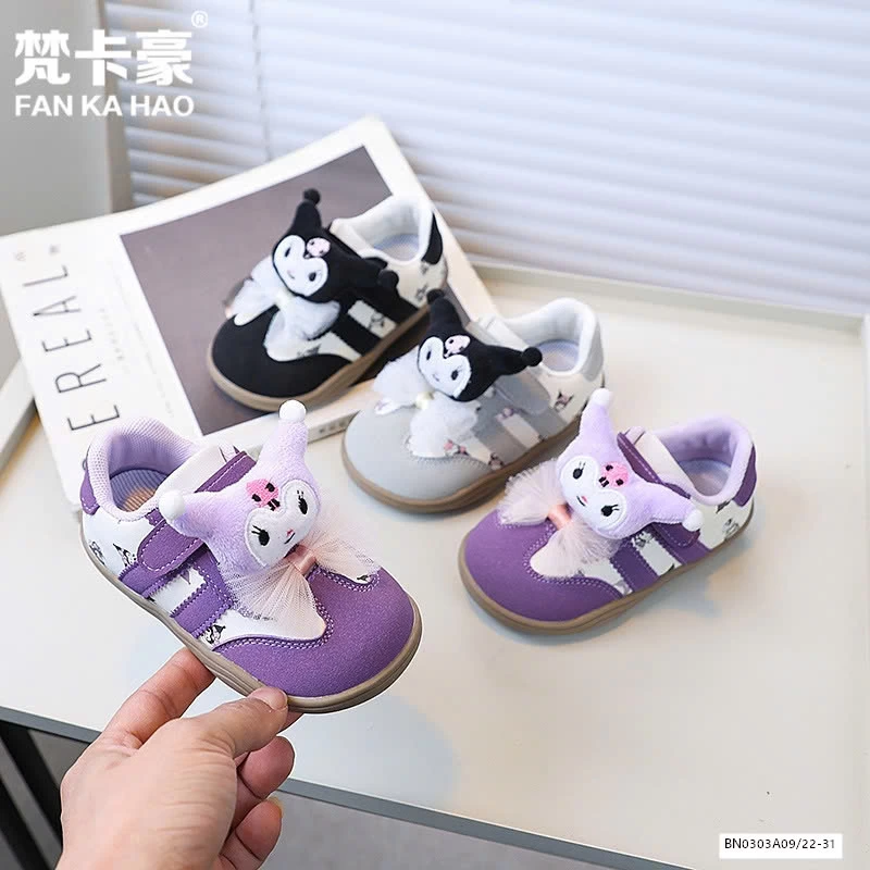 GIÀY THỂ THAO GẮN KUROMI