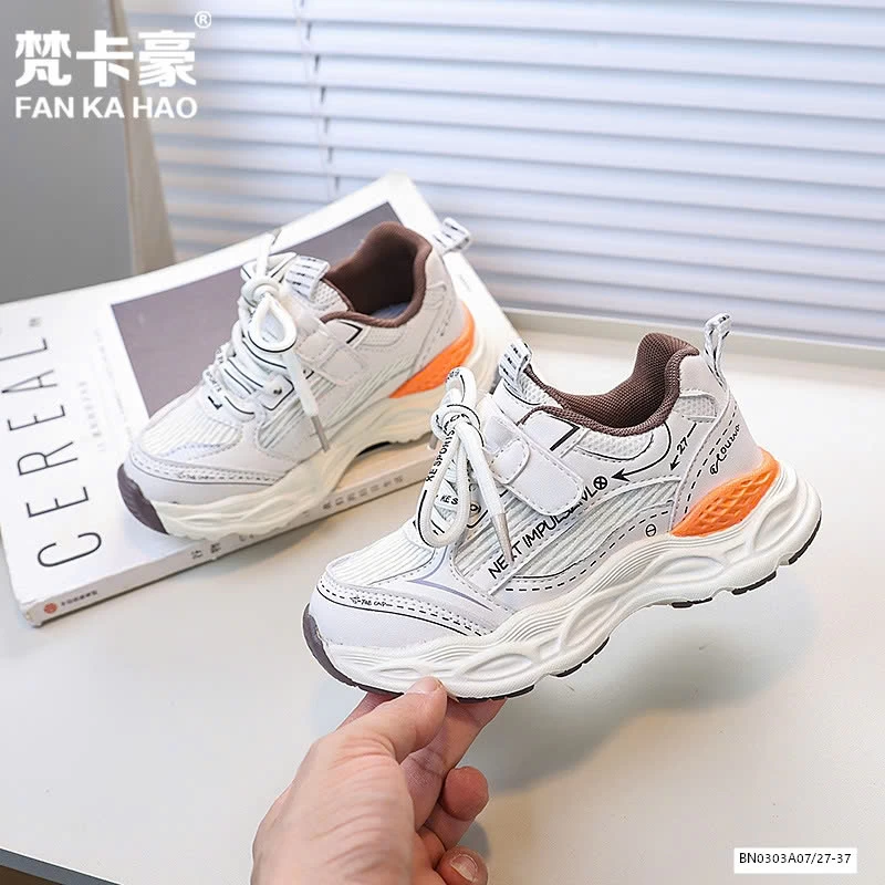 GIÀY THỂ THAO THOÁNG KHÍ PHỐI MÀU