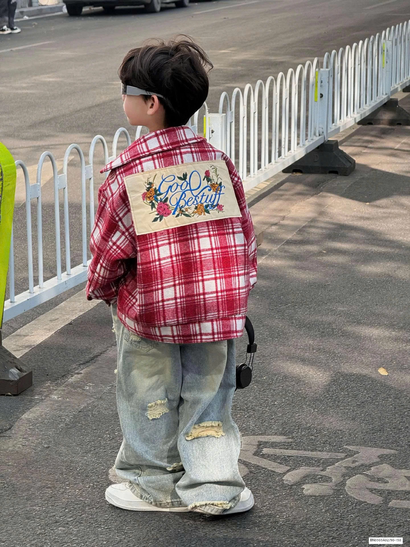 JEANS SUÔNG RÁCH CÁ TÍNH