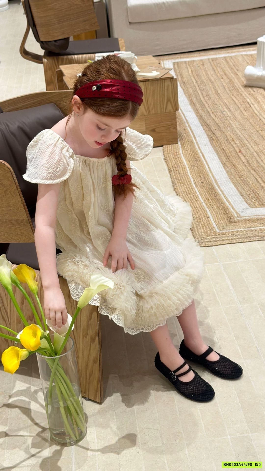 ĐẦM CÔNG CHÚA THÊU NỔI CHÂN VOAN CAO CẤP