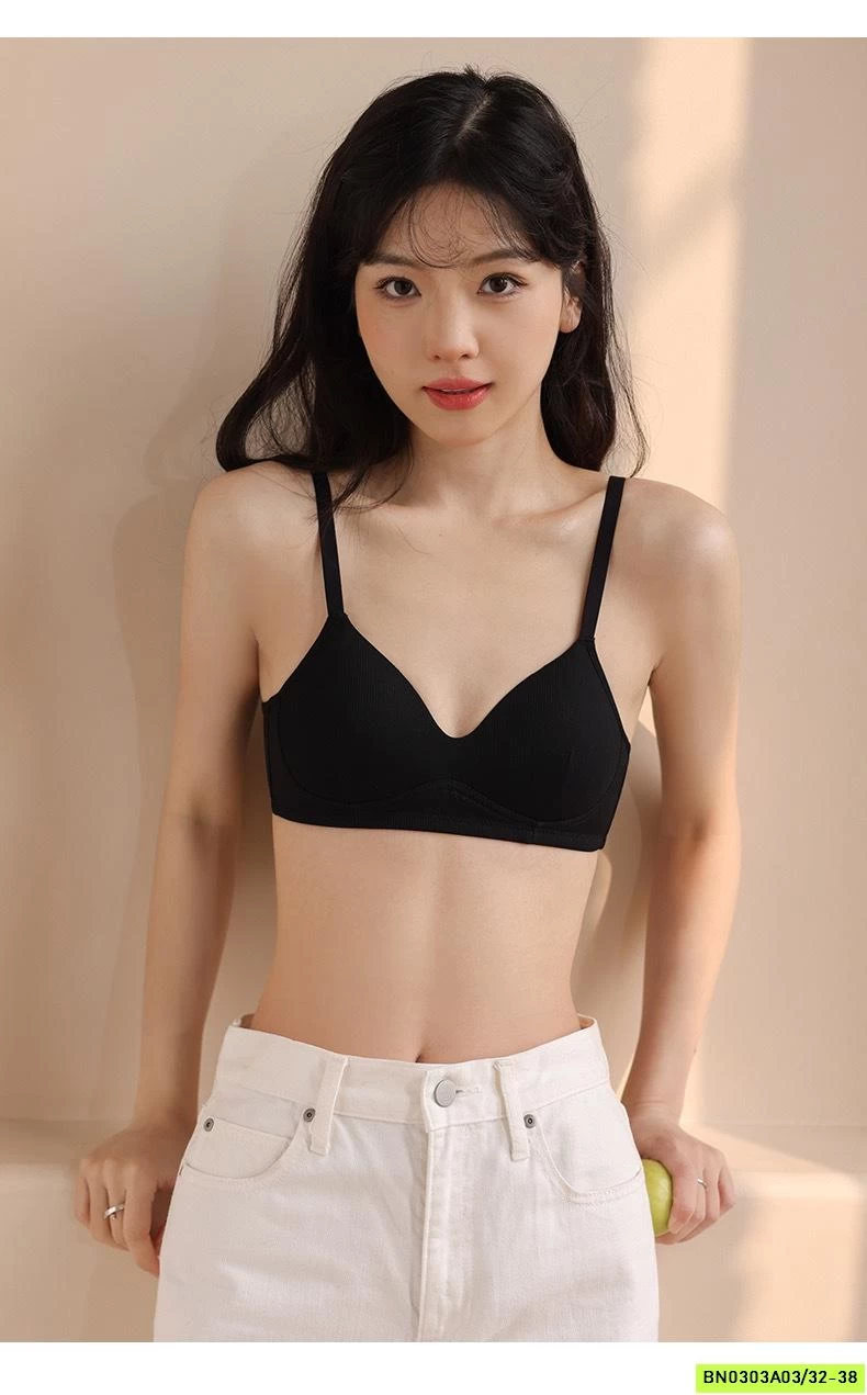 BRA NỮ SINH TRUNG HỌC