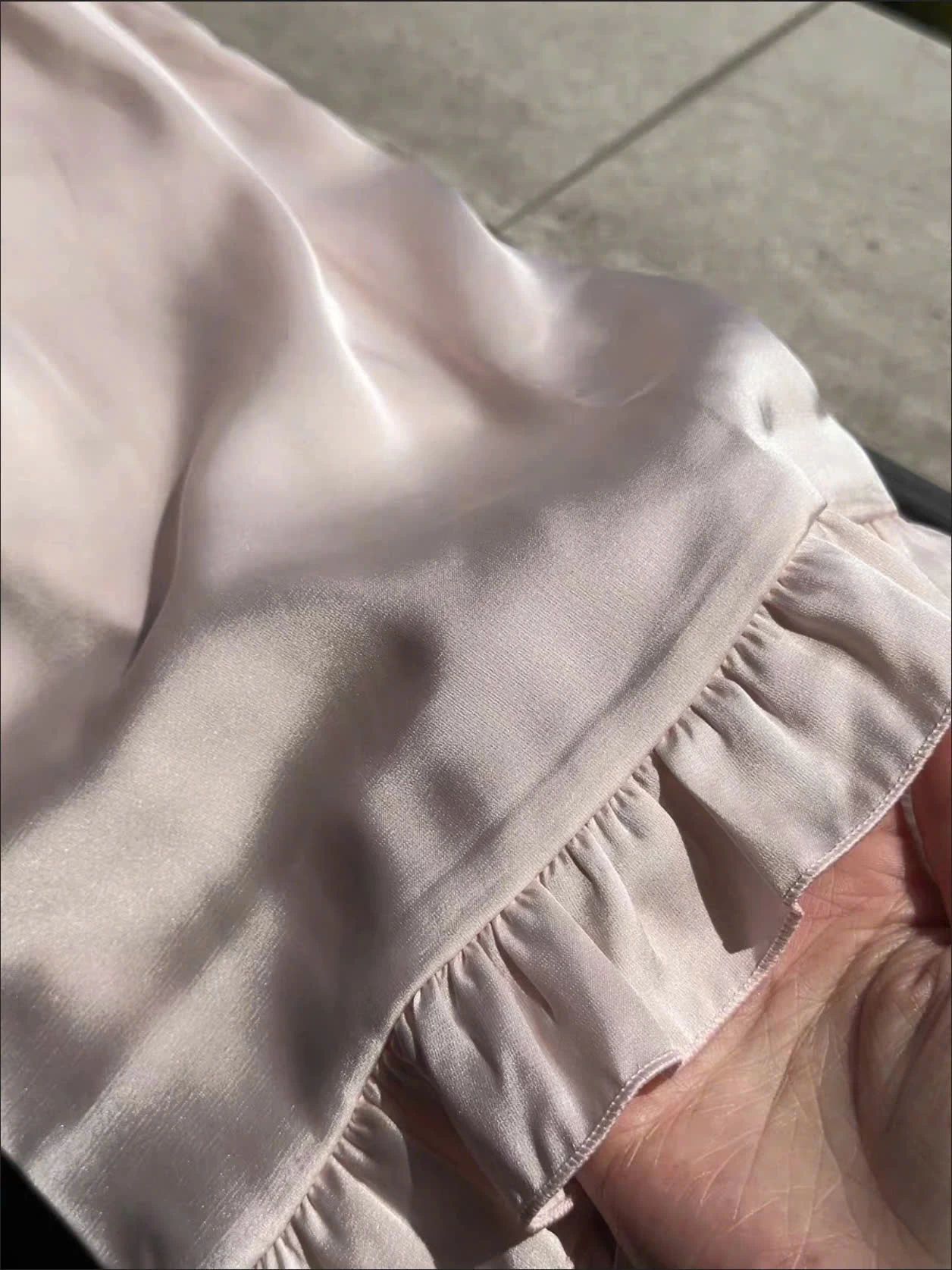 BỘ NGỦ LỤA HỒNG VIỀN REN