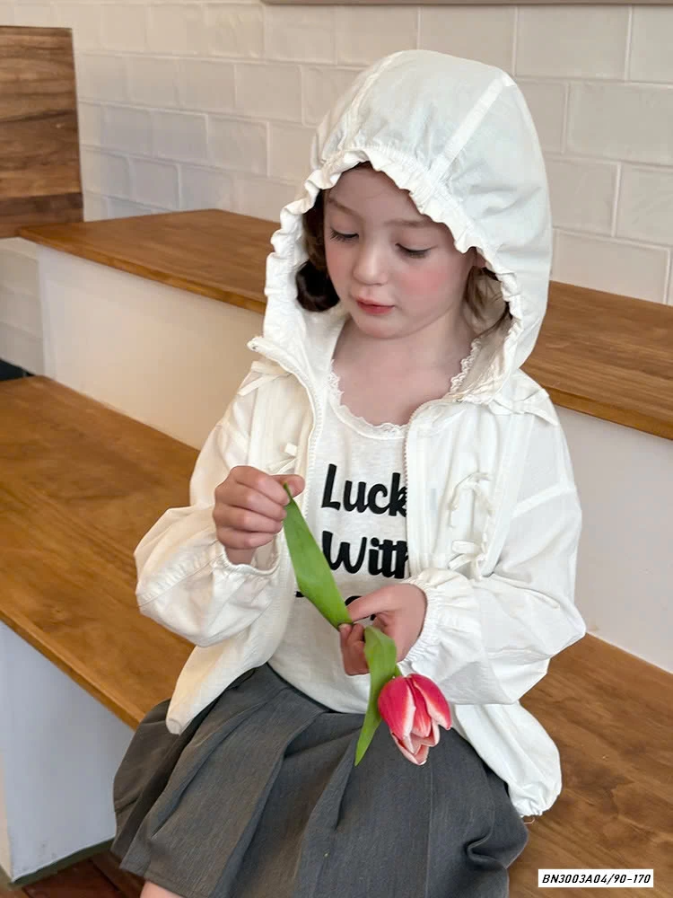 KHOÁC NẮNG GẮN NƠ 25B023 AMBB