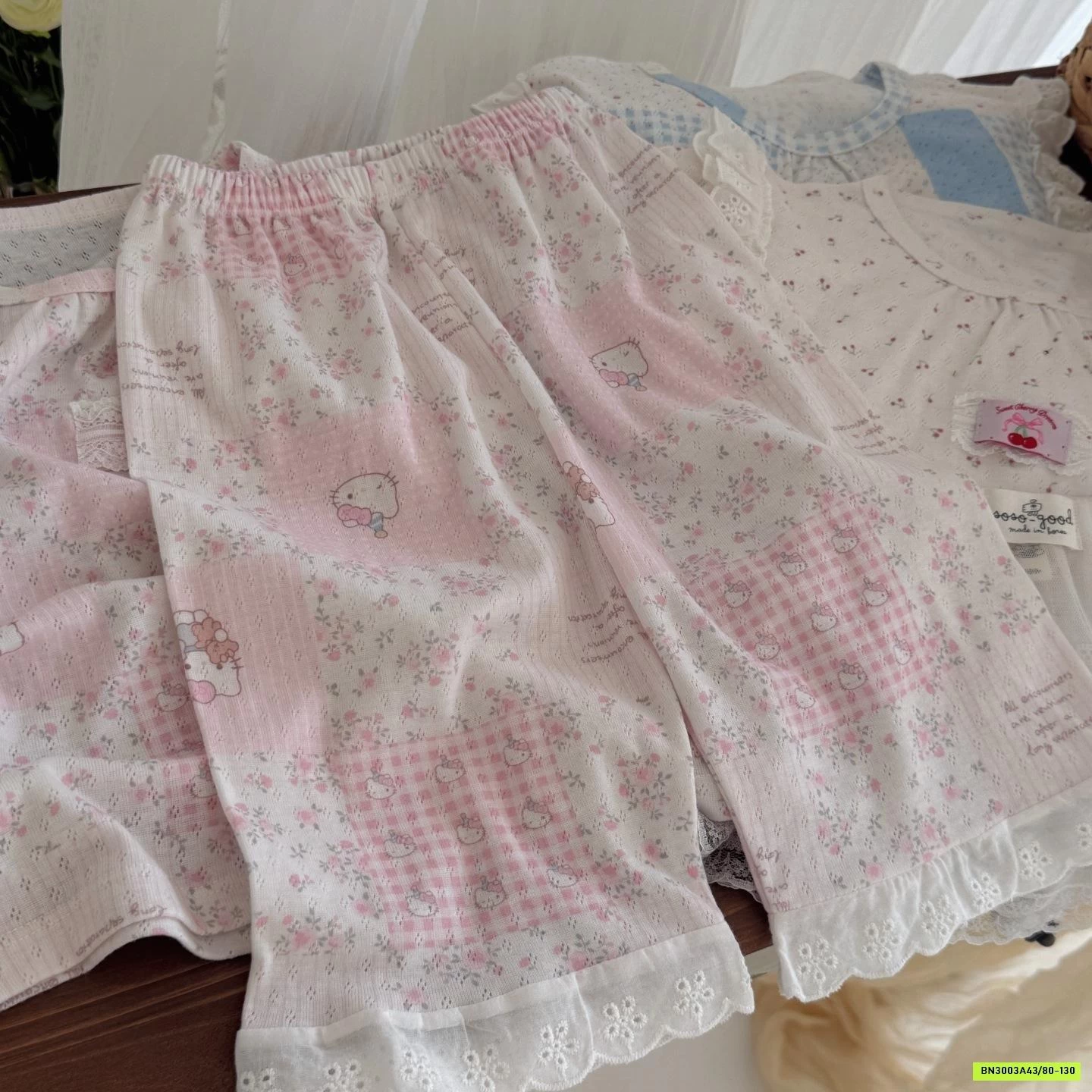 BỘ COTTON GIẤY QUẦN LỠ VIỀN REN HONEY