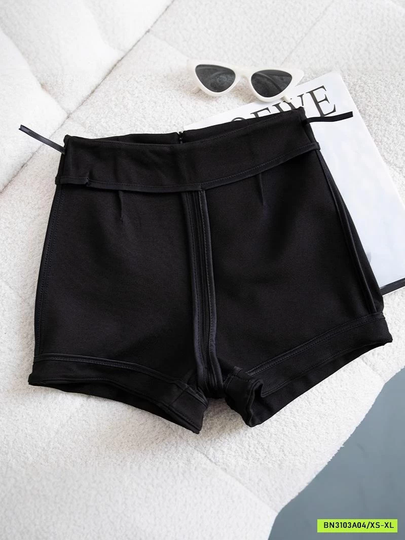 SHORT ĐEN UMI CẠP CAO