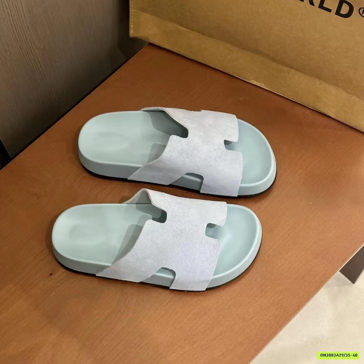 DÉP LÊ QUAI CHỮ H