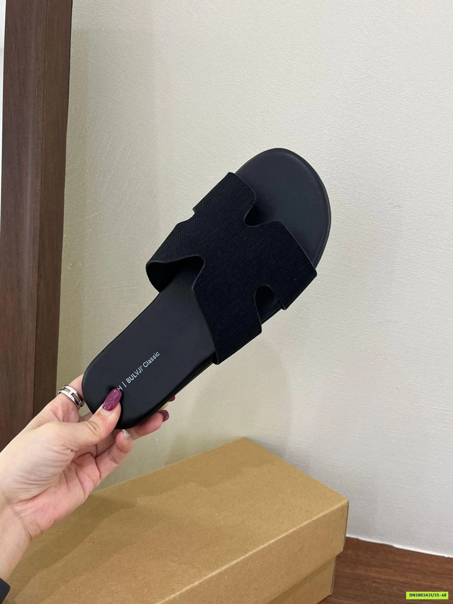 DÉP LÊ QUAI CHỮ H ĐẾ BỆT