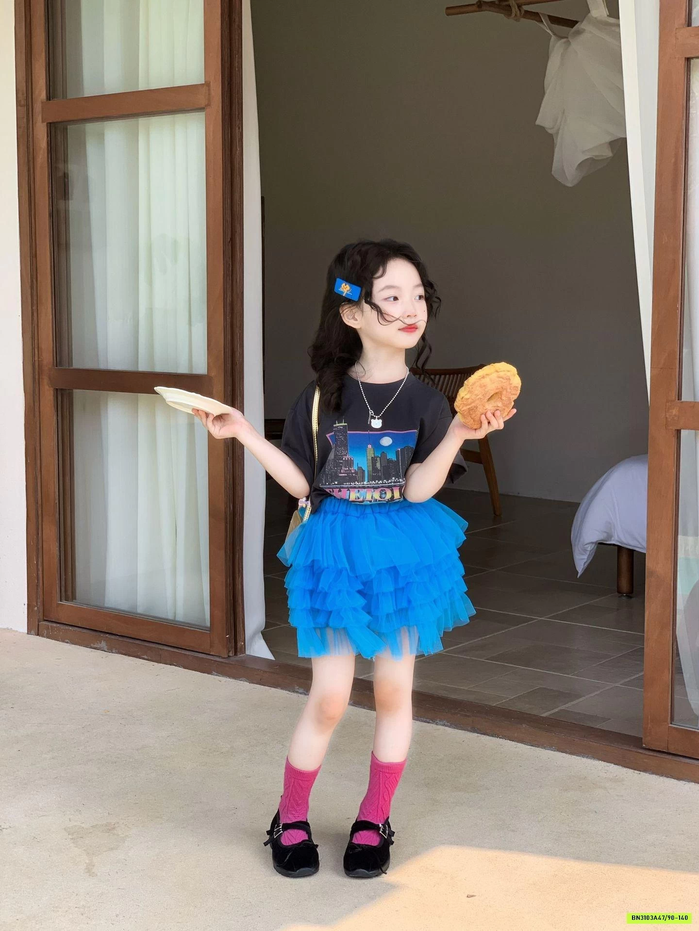 ÁO ĐEN MIX CV TUTU XANH COBAN