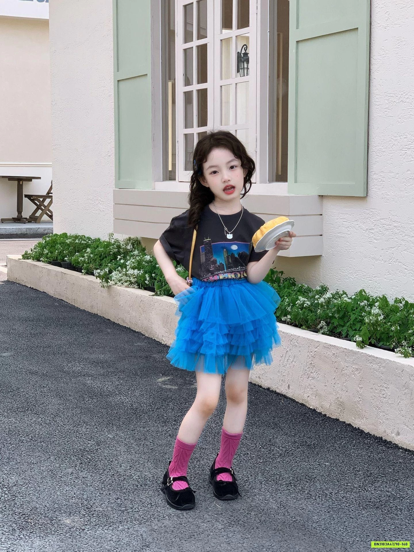 ÁO ĐEN MIX CV TUTU XANH COBAN