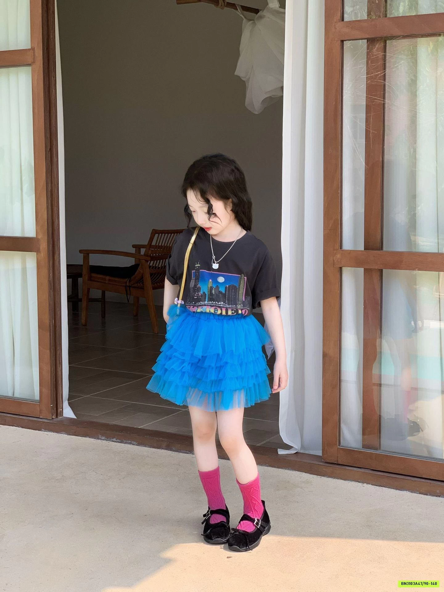 ÁO ĐEN MIX CV TUTU XANH COBAN