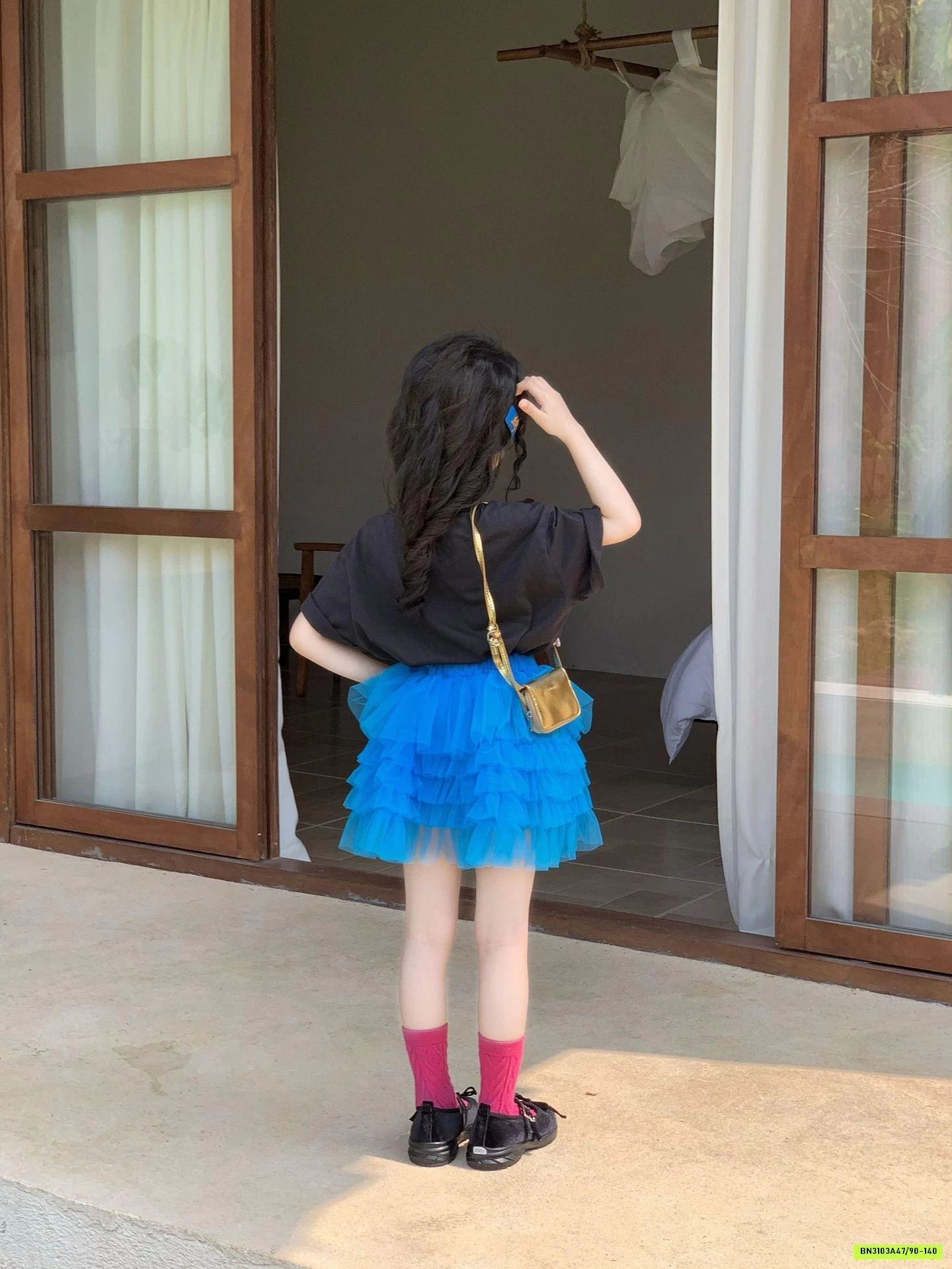 ÁO ĐEN MIX CV TUTU XANH COBAN