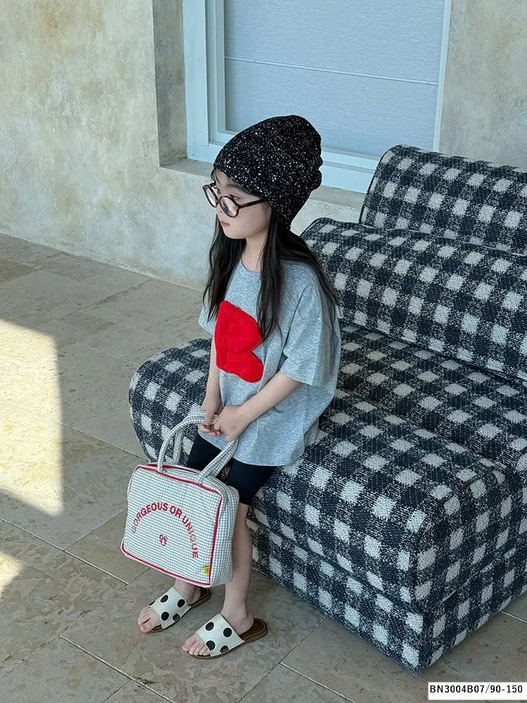 ÁO THUN CHỮ CÁI 3D