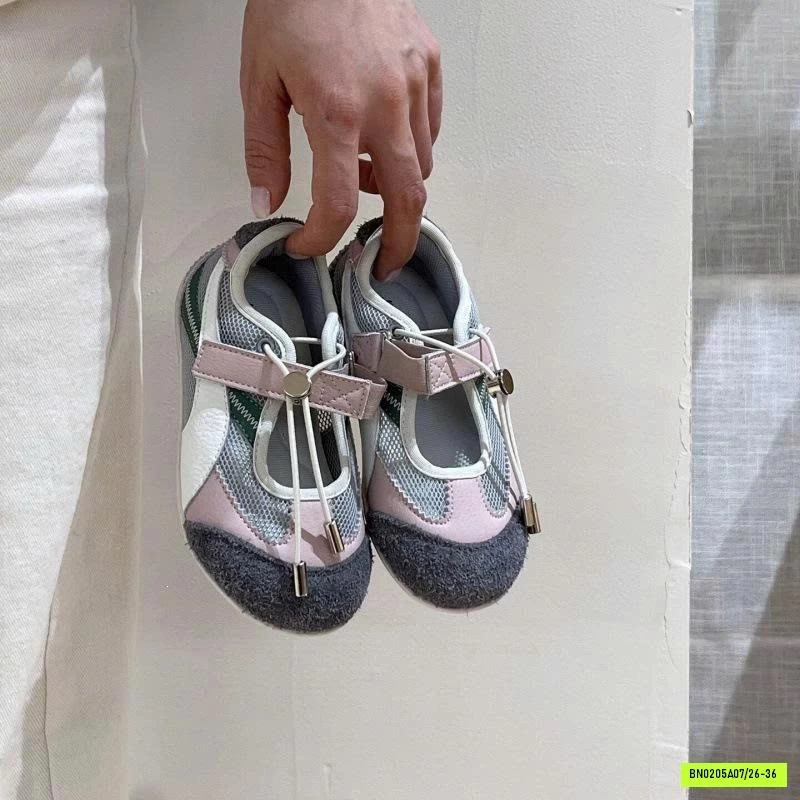 GIÀY THỂ THAO CÁCH ĐIỆU CHO BÉ