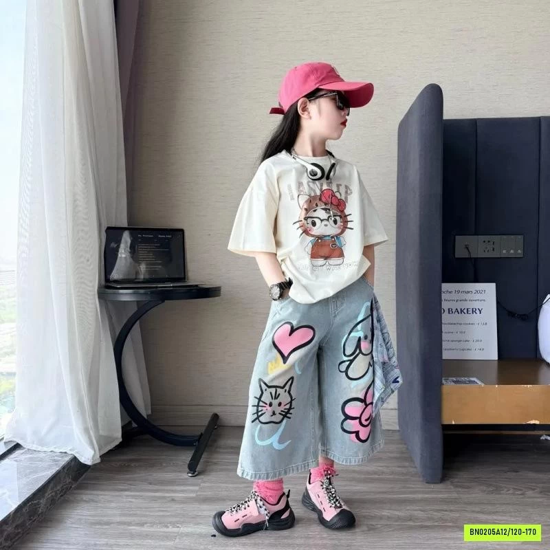 ÁO THUN MÈO MIXX JEANS LỠ TRÁI TIM