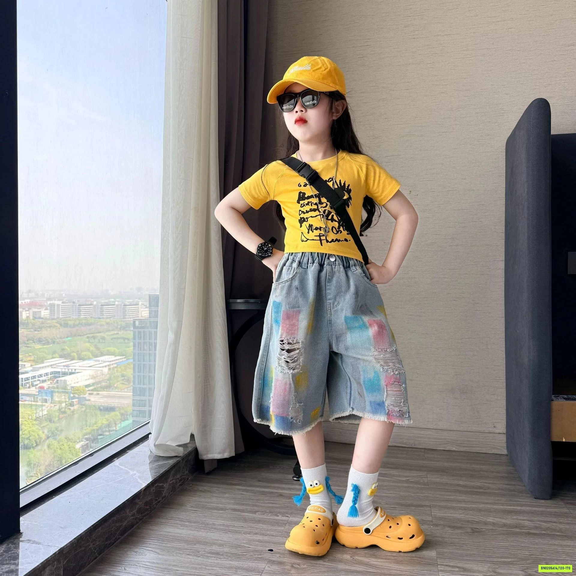 CROPTOP VÀNG MIX JEANS SẮC MÀU