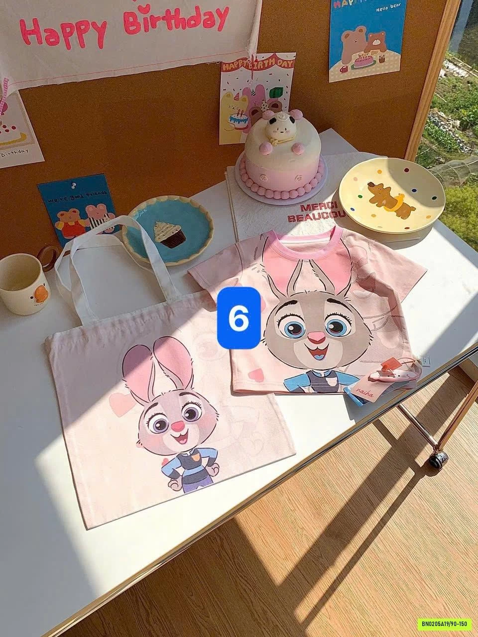 ÁO THUN HOẠT HÌNH KÈM TÚI ĐỰNG HONEY