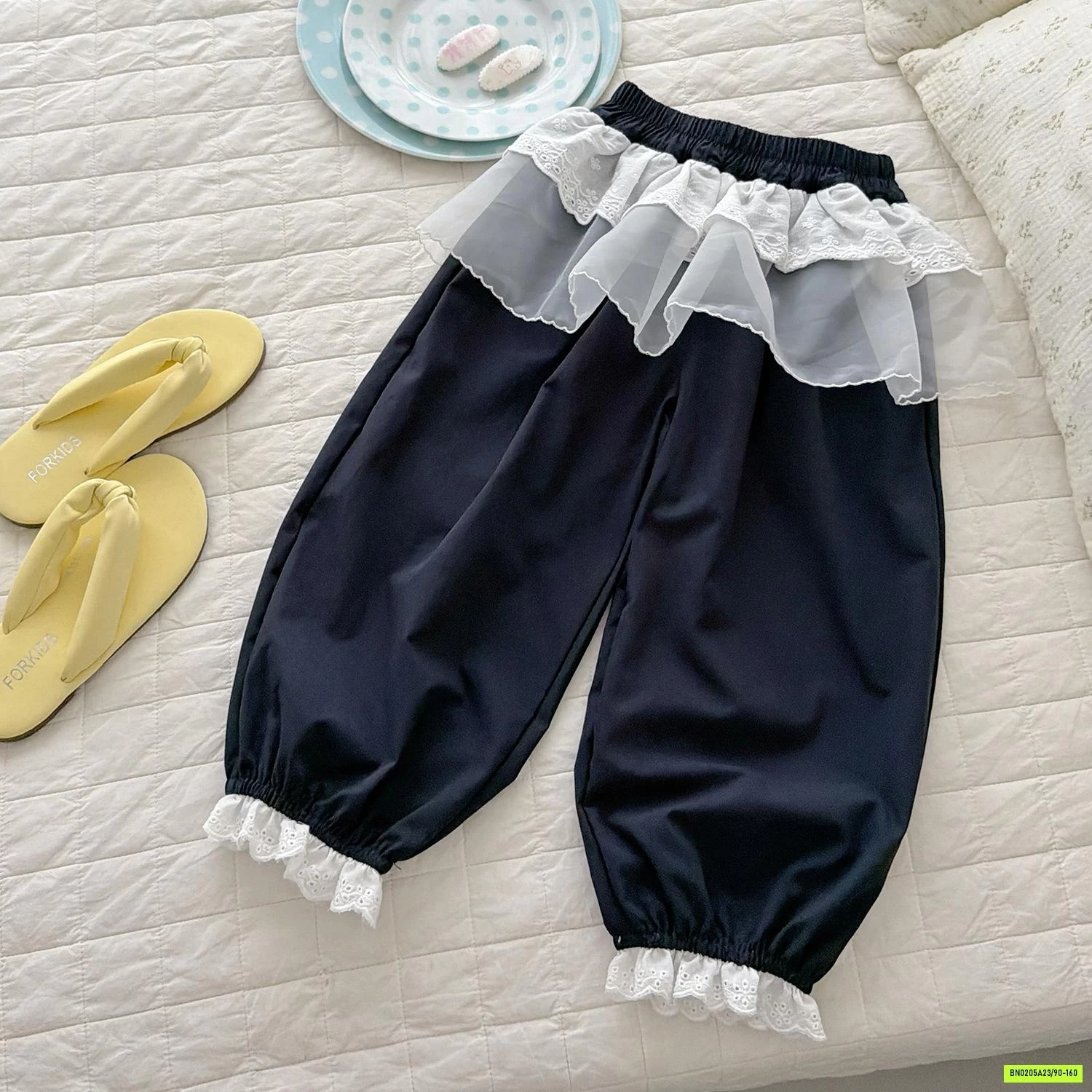 QUẦN BOM VIỀN REN