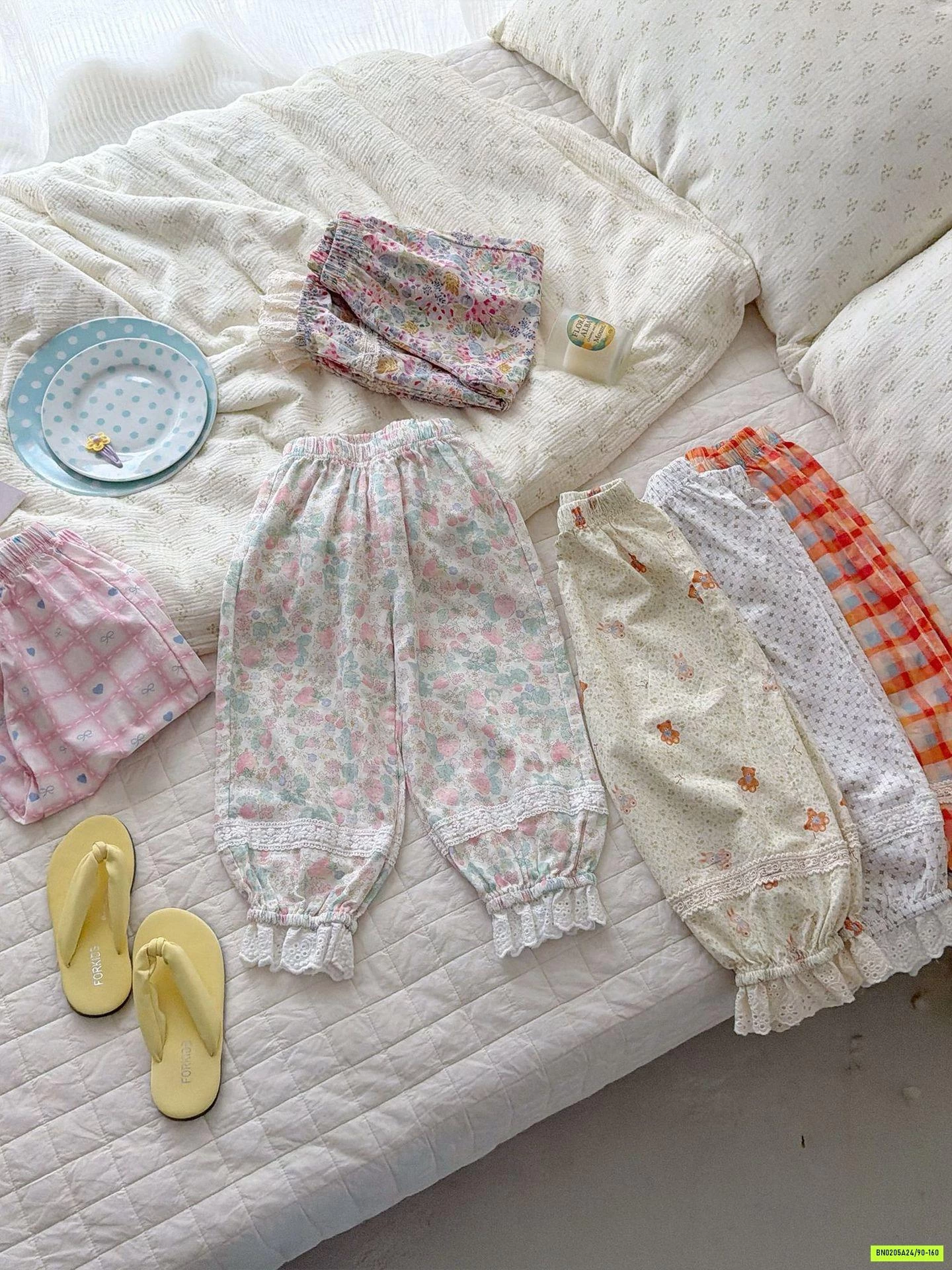 QUÀN BOM HOA CHỐNG MUỖI VIỀN REN