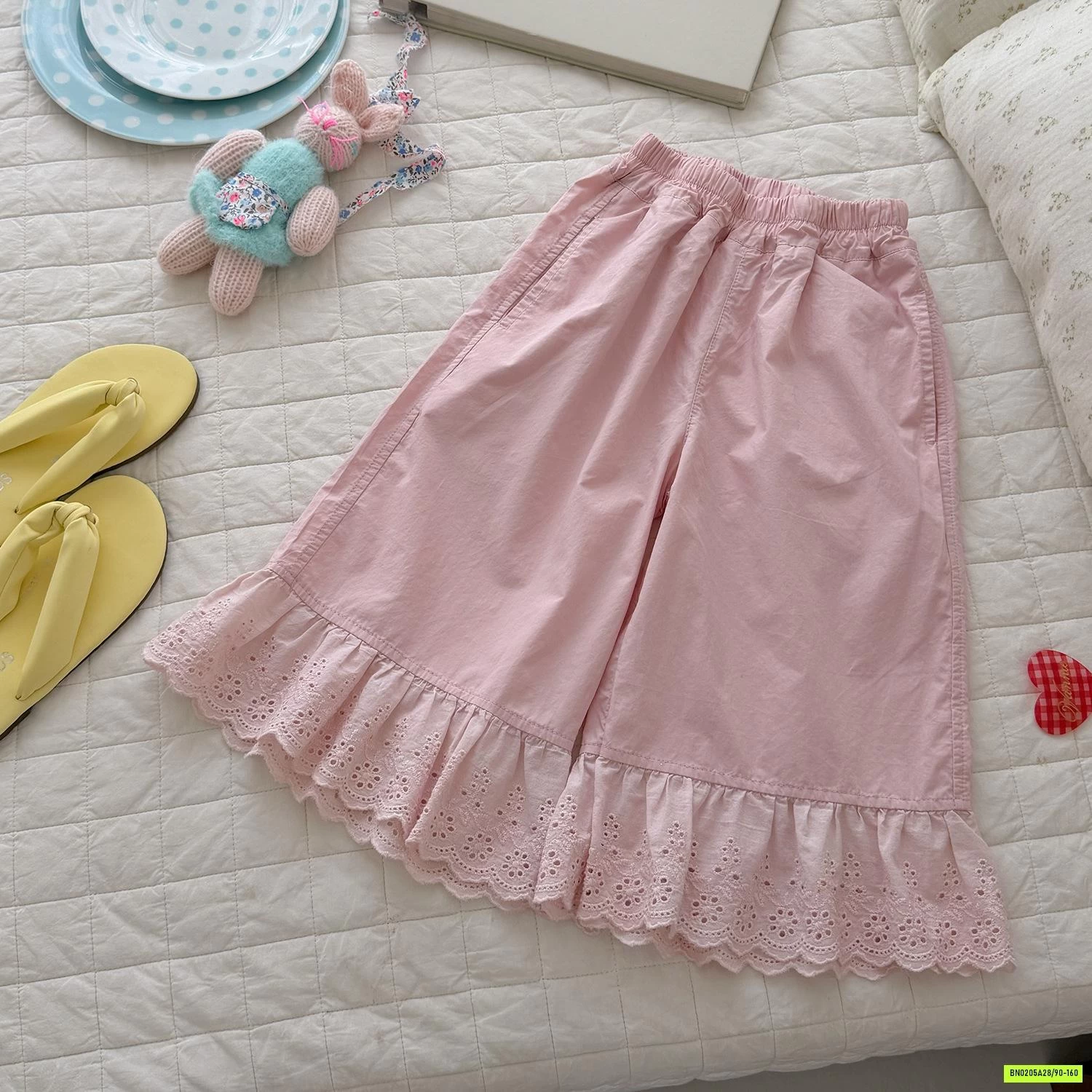 QUẦN ỐNG LOE PHỐI REN