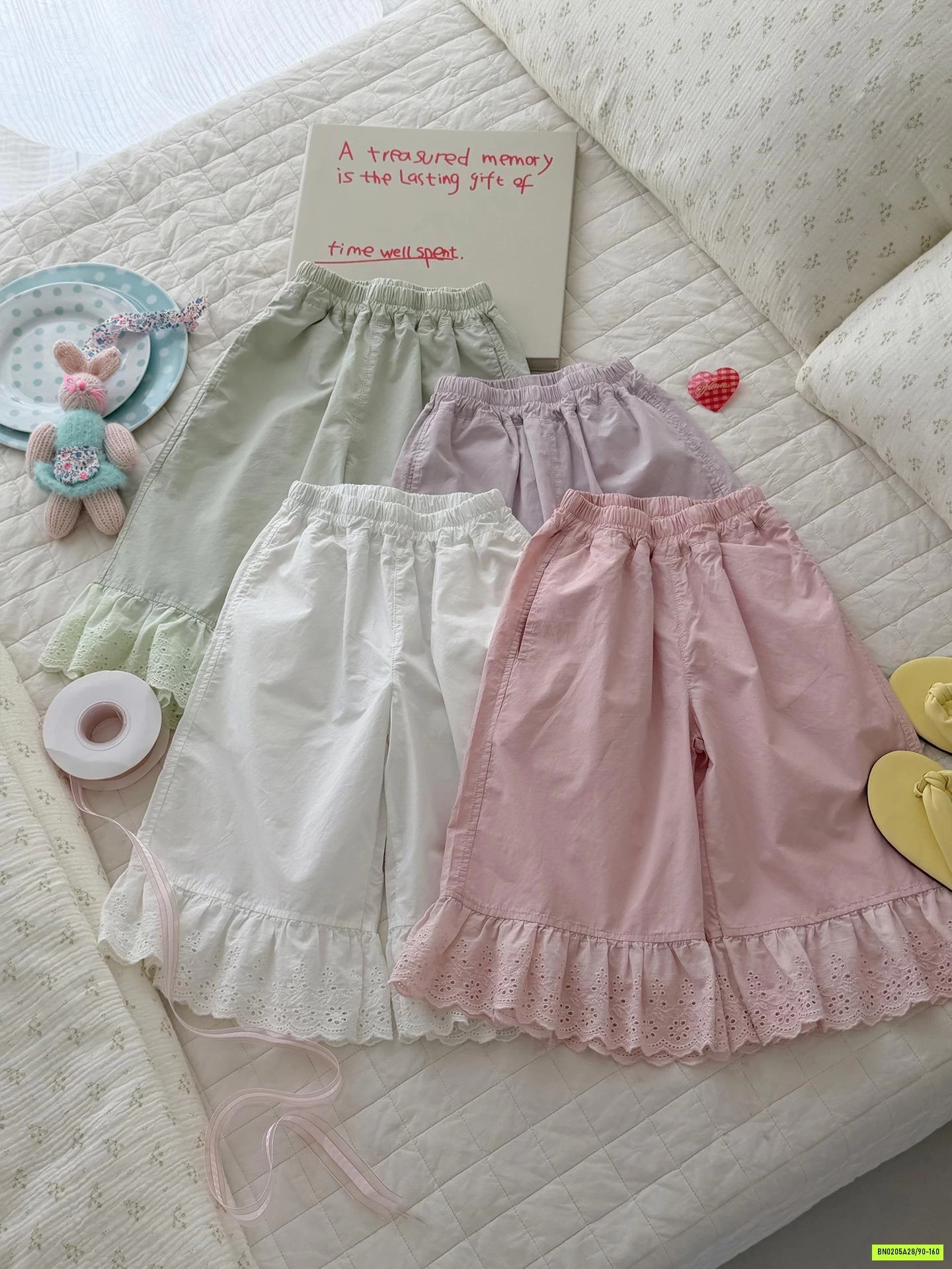 QUẦN ỐNG LOE PHỐI REN