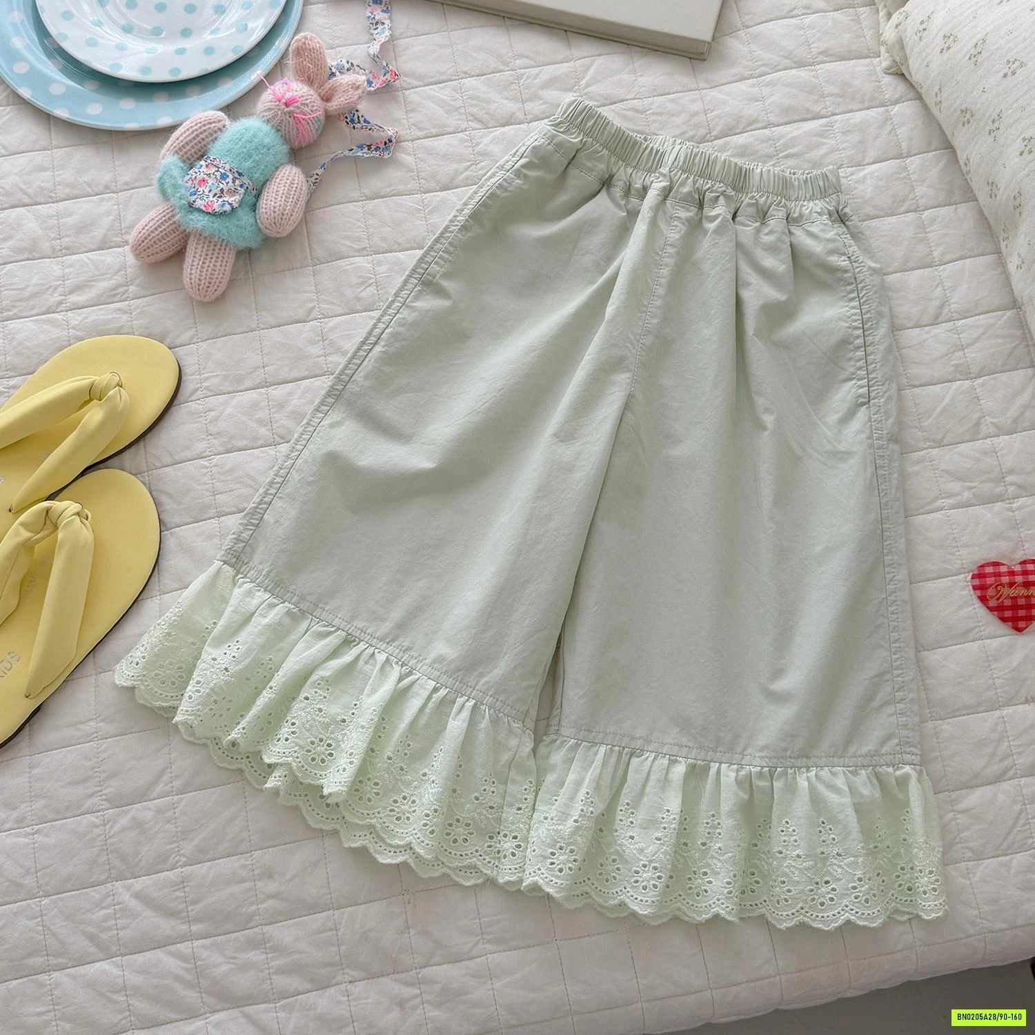 QUẦN ỐNG LOE PHỐI REN