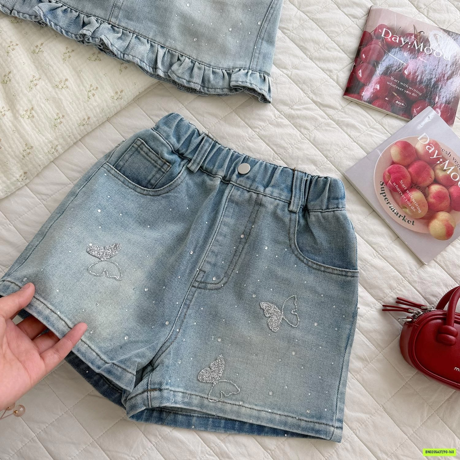 SHORT JEANS ĐÍNH ĐÁ BƯƠM BƯỚM